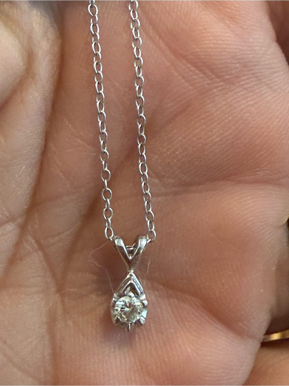 14k white gold Diamond Teardrop Pendant Necklace